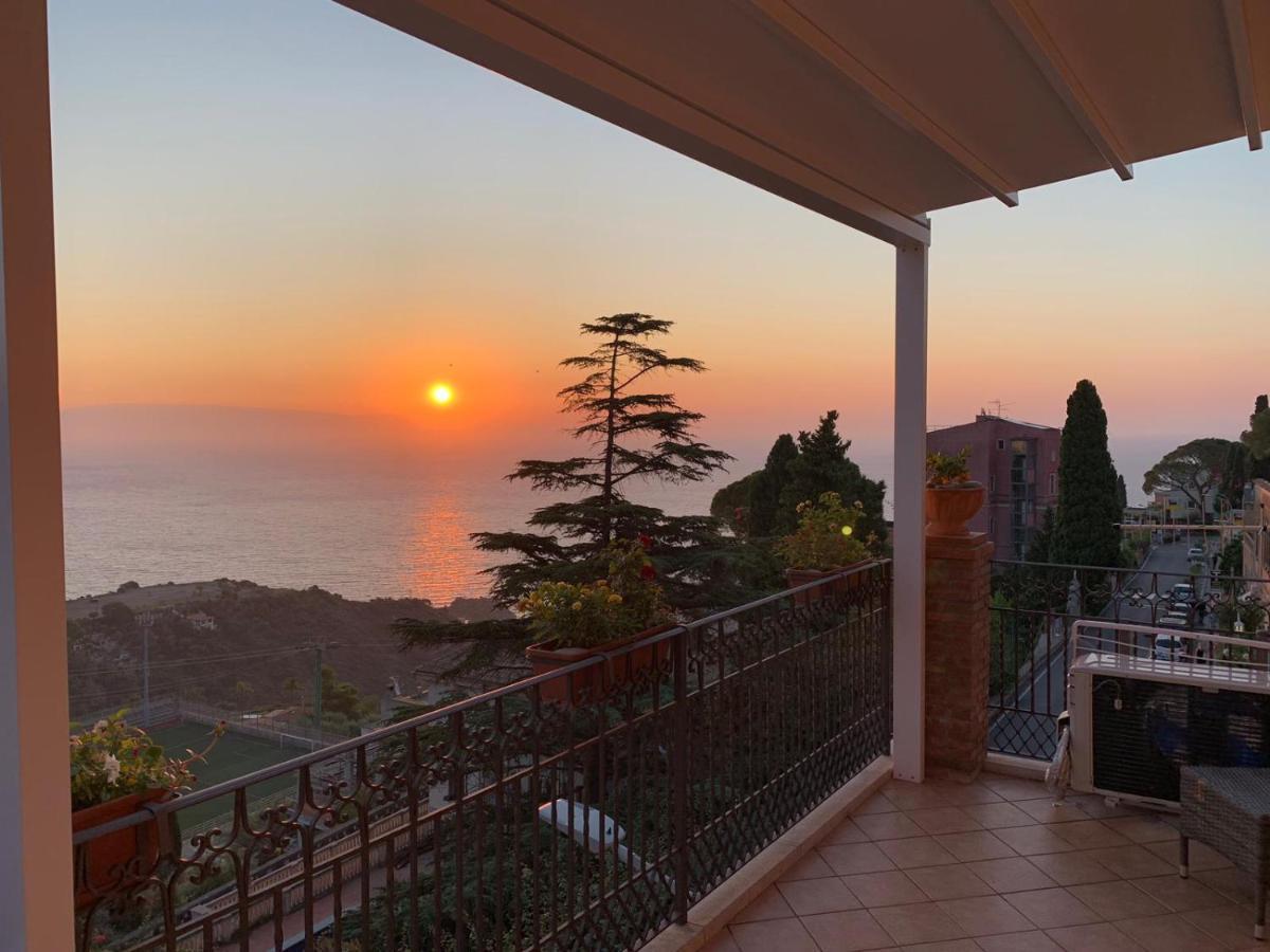 Nikita Luxury Apartamento Taormina